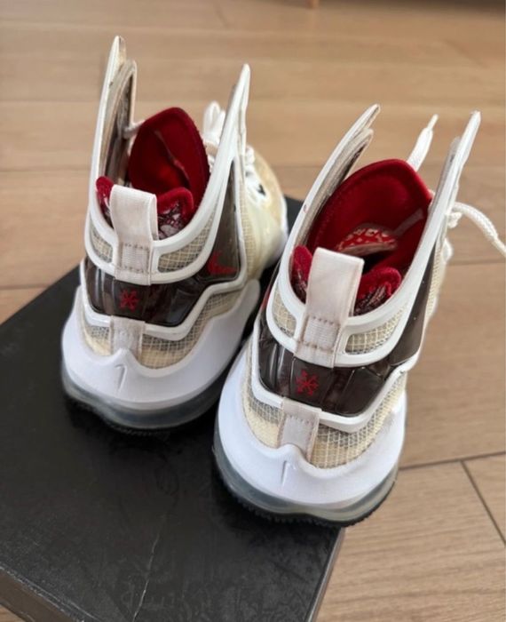 Sneakers Nike LeBron 19 sketch white black red