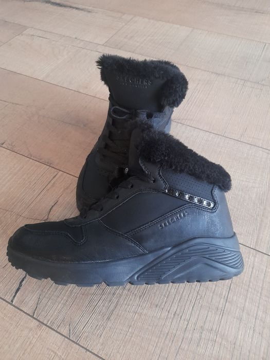 Skechers îmblăniti mărimea 37