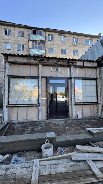 Продам окна с дверью , комплект