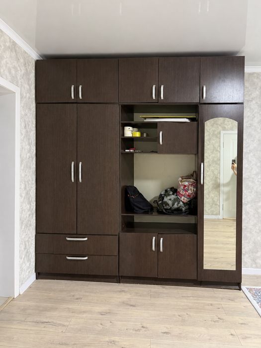 Срочно продам шкаф