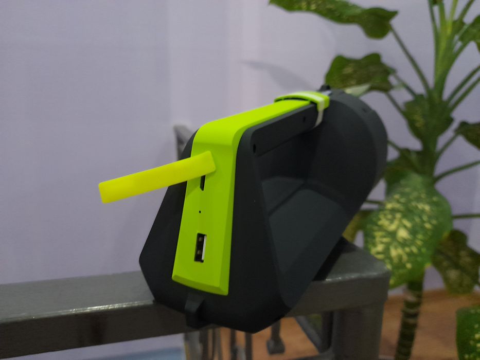 Ручной фонарь Gauss