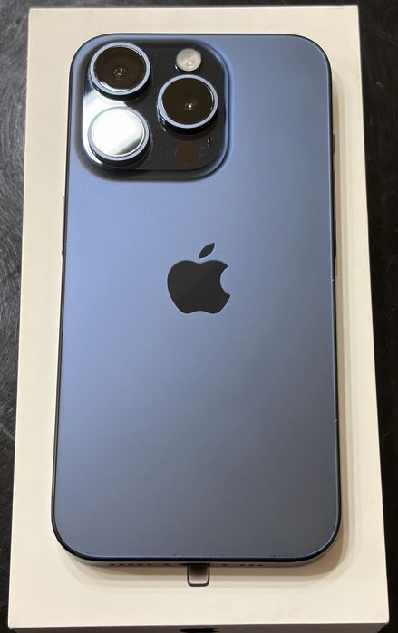 Vand iPhone 15 Pro, 256 GB, blue titanium