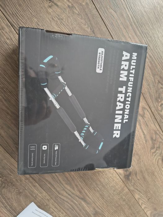 Многофункционален уред за трениране на ръце и гърди