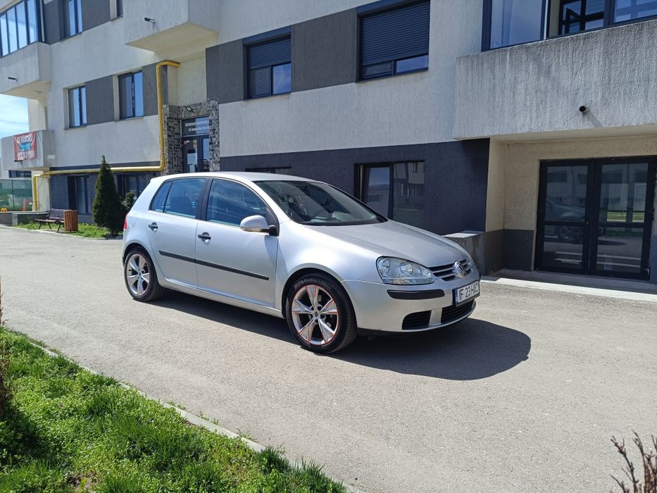 Vând golf 5 1.6 115 cp Automat.