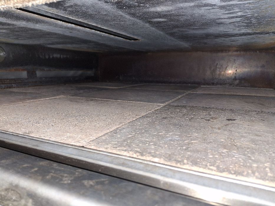 Пицарка/ фурна за пица на газ CUPPONE