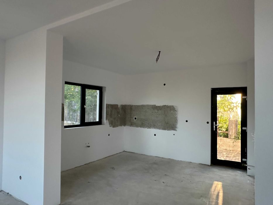 casa de vanzare 4 camere