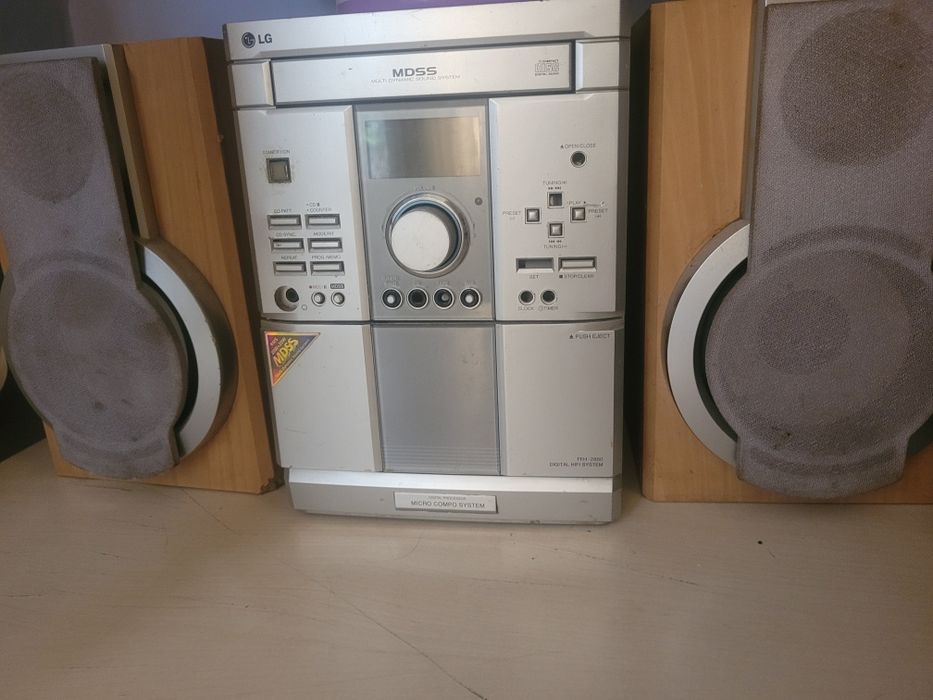 Музыкальный центр