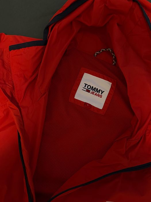 Мъжка ветровка TOMMY JEANS