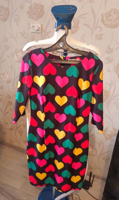 Продам новое платье