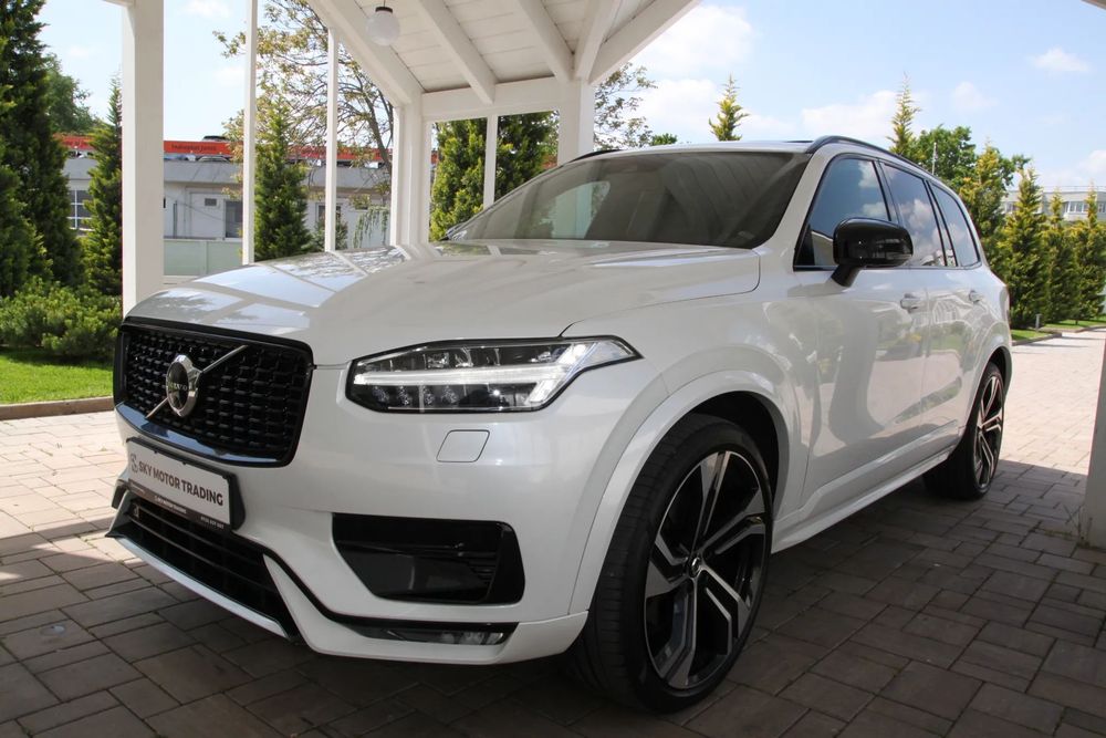 Volvo XC 90 B5 250PS AWD Hyb/ Nappa Ventilata/ CLIM 4x/ ACC/ Pano/ 4C Air/ HK/ TVA