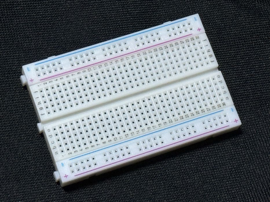 Placă de dezvoltare Arduino Uno și ESP8266 Wi-Fi plus senzori, fire