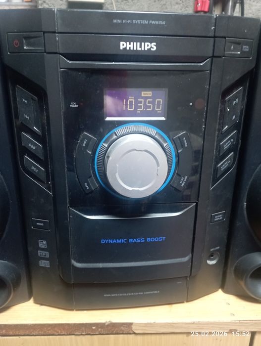 Продам обмен музыкальный центр philips.