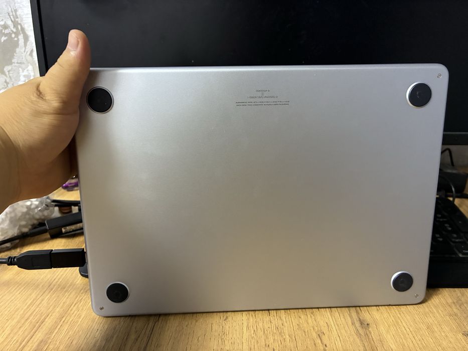 Macbook Air M4 16/256 98%
