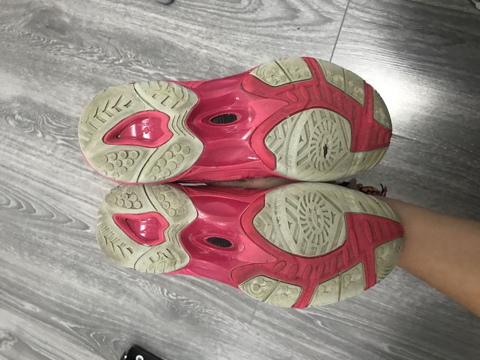 adidasi mizuno wave hurricane 3