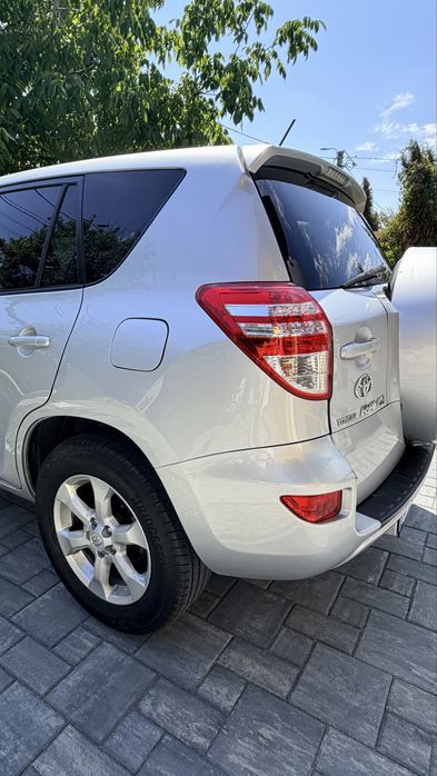 TOYOTA RAV4 2010 — imagine 2