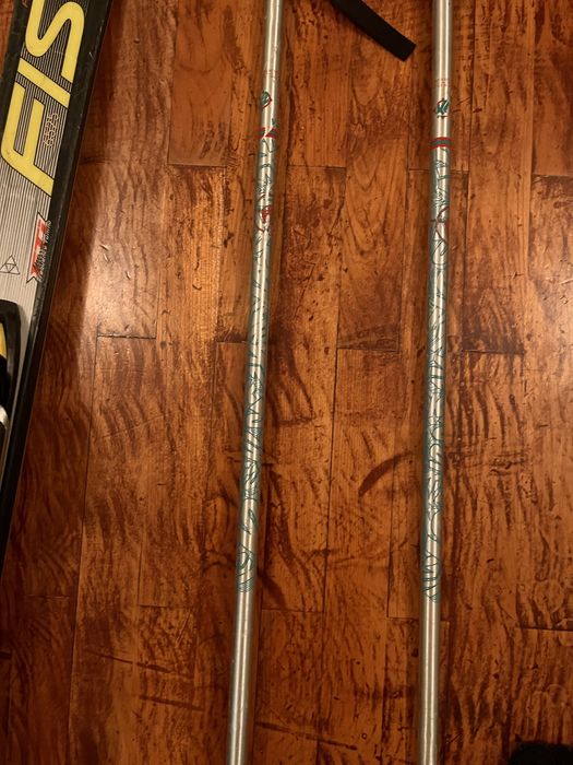 Schiuri fischer 165cm+casca copii