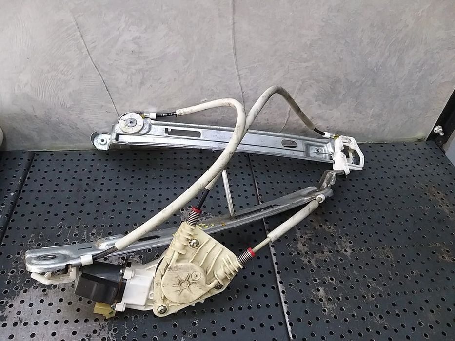 Macara motoras stanga fata dodge caliber 05074799aae