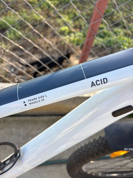 Cube acid bicicleta