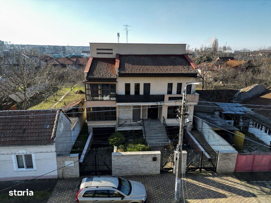 Vilă spațioasă cu 8 camere, Grădiște