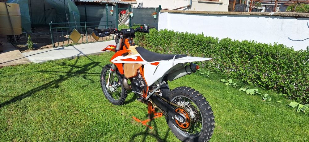 Продавам  KTM EXC 300