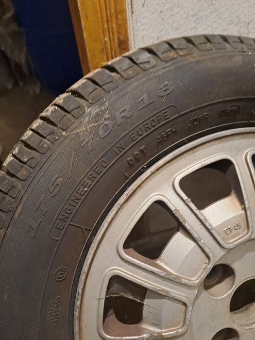 Продавам джанти и гуми