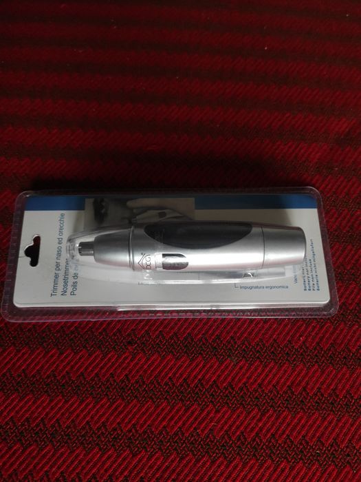 Trimmer pentru nas/urechi, nou in cutie
