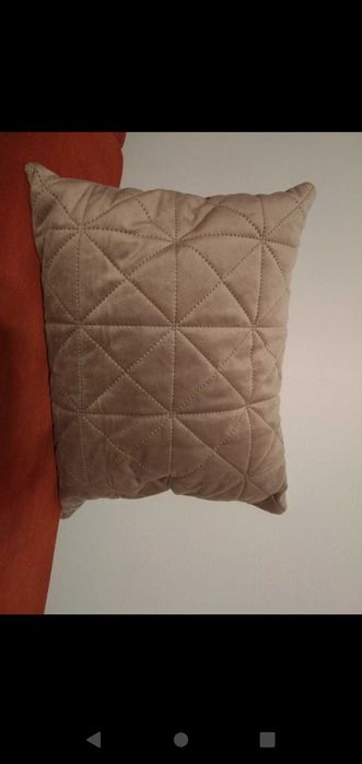 Perna decorativa superba