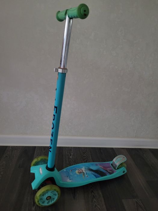 Продам детский самокат