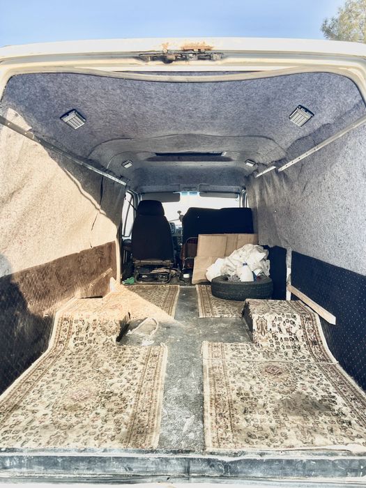 Продам машину срочна.