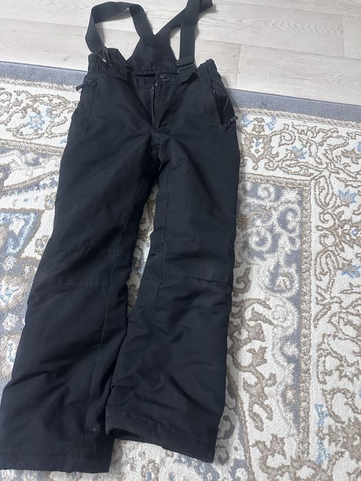 Продам куртку с лыжными штанами