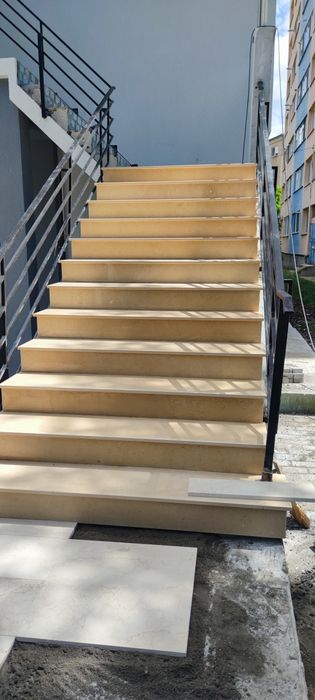 Marmură, granit, travertin