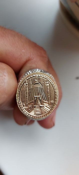 Кольцо  продам золото  с серебром