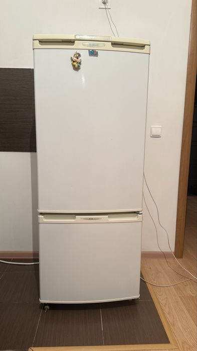 Продам холодильник бирюса 1,5м.