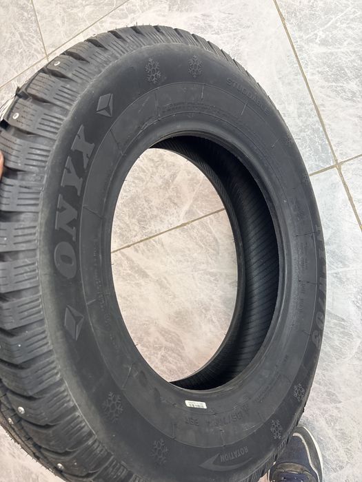 ONYX 185/70 R14  шип