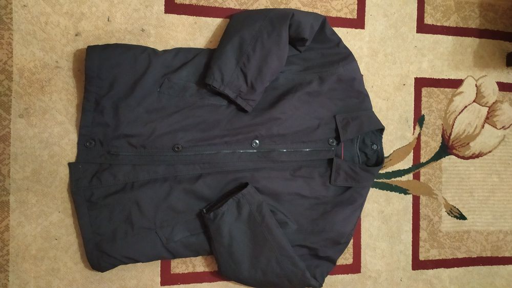 Продам три куртки мужские