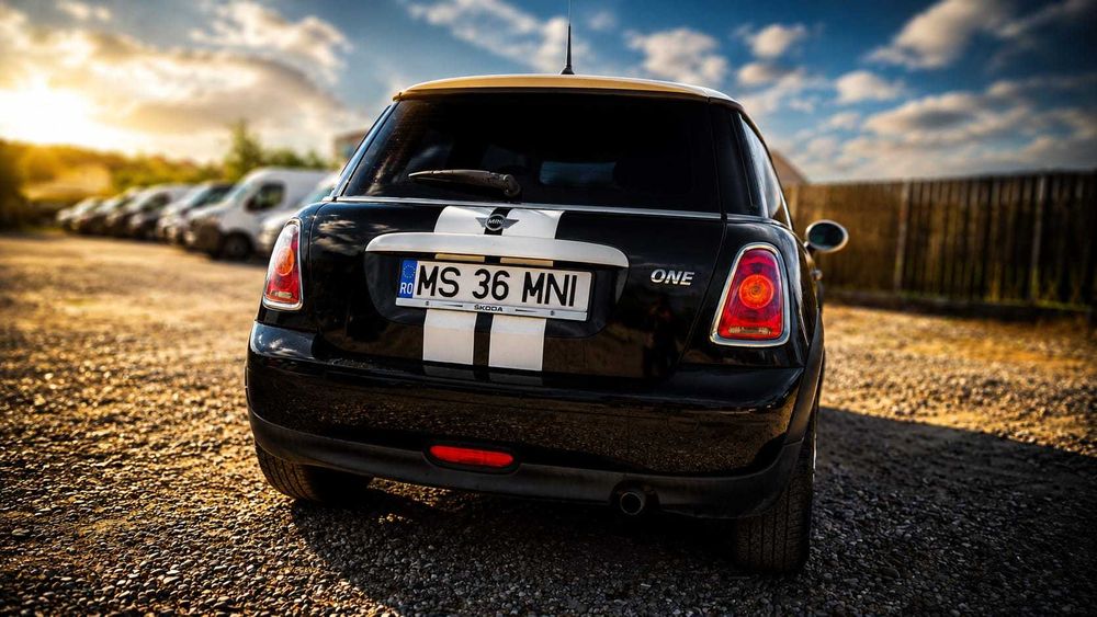MINI Cooper One R56, 2009 156.128 Km 1.4 Benzina Bluetooth, Clima,  MIDNIGHT BLACK