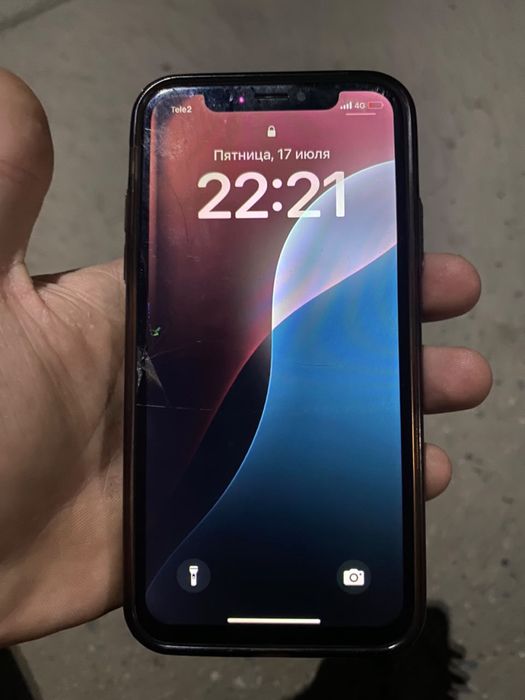 Продам айфон xs срочно