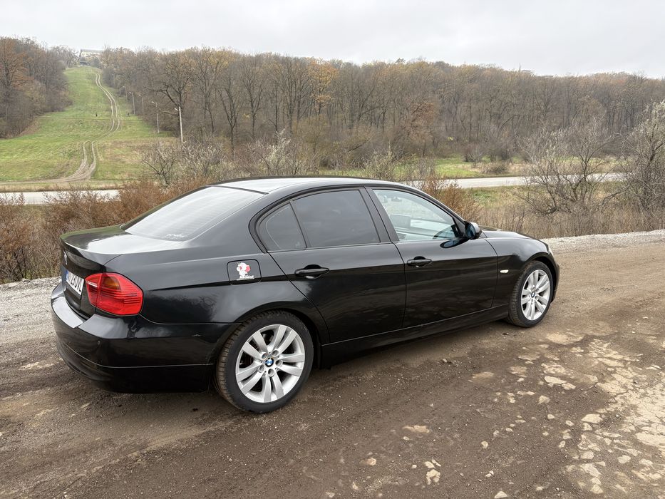 BMW e90 - 318i - 143cp