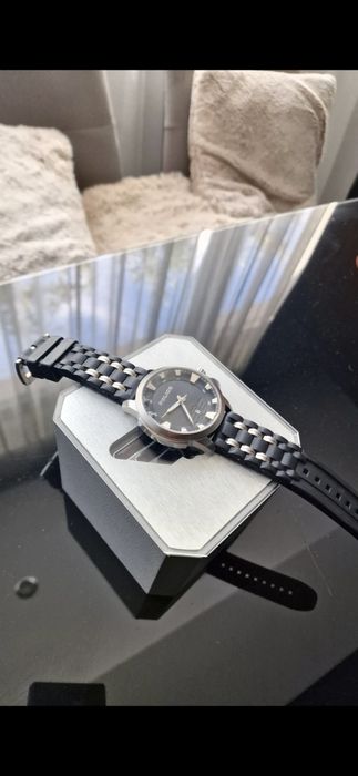 Ceasuri diferite modele