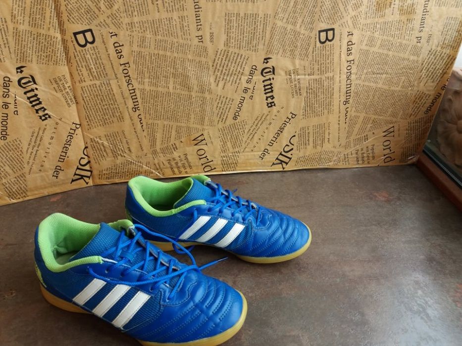 детски маратонкиAdidas кецове,футболни обувки,адидас,номер 38 за момче