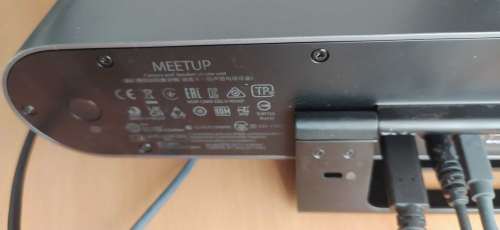 Конференц-камера Logitech MeetUp