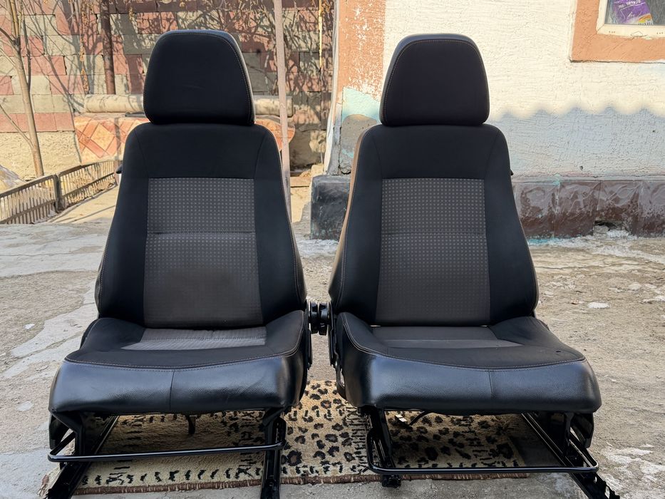 Сидения на ниву.