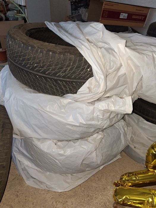 Гуми зимни 4 броя MICHELIN 235/55/19