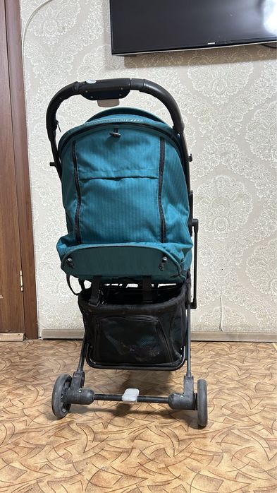 Детская прогулочная коляска