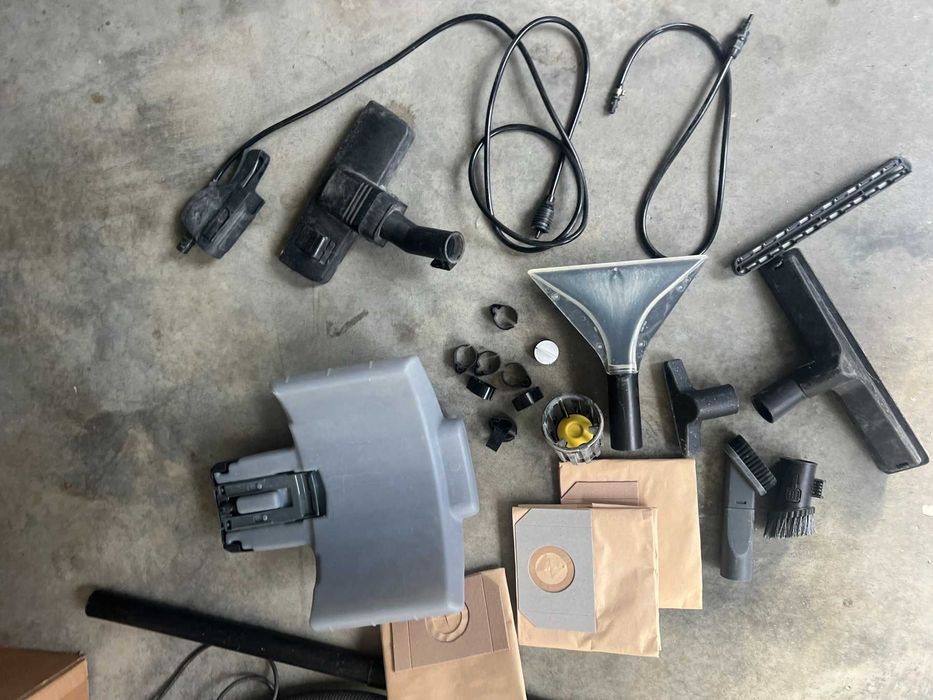 Прахосмукачка Karcher SE4001