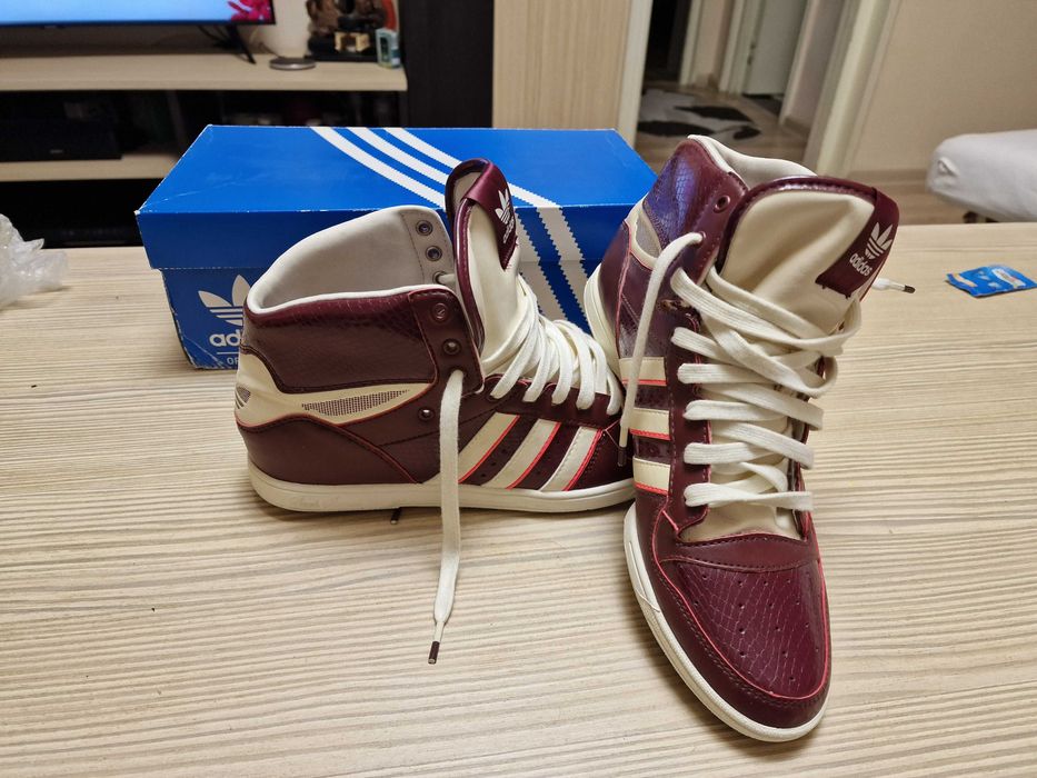 Ghete  Adidas originale noi.