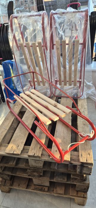 Метална детска шейна червена