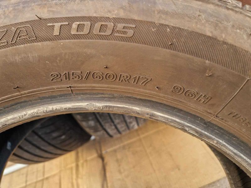 4 Bridgestone R17 215/60
летни гуми 
DOT4520