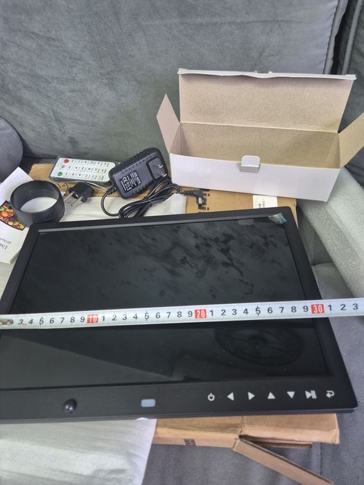 Голям размер Многофункционална цифрова фоторамка 13", детектор на движ