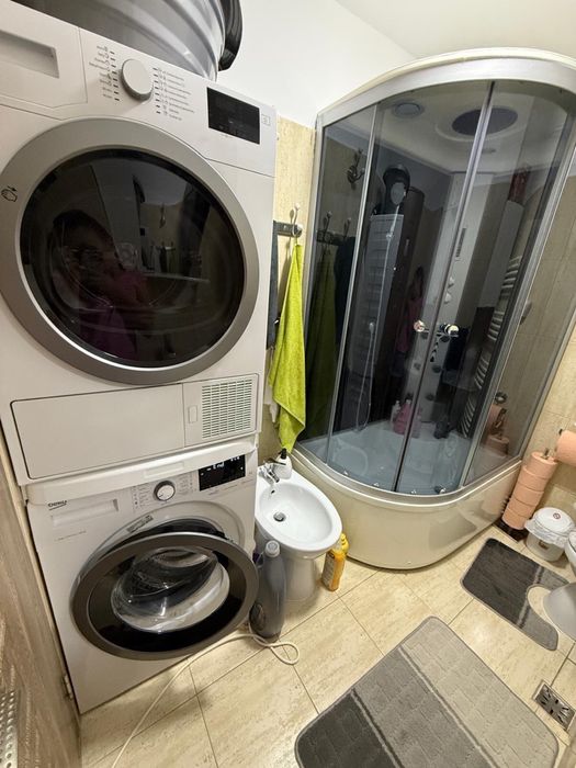Vând apartament cu 3 camere, Cartierul Păcii, etaj 1